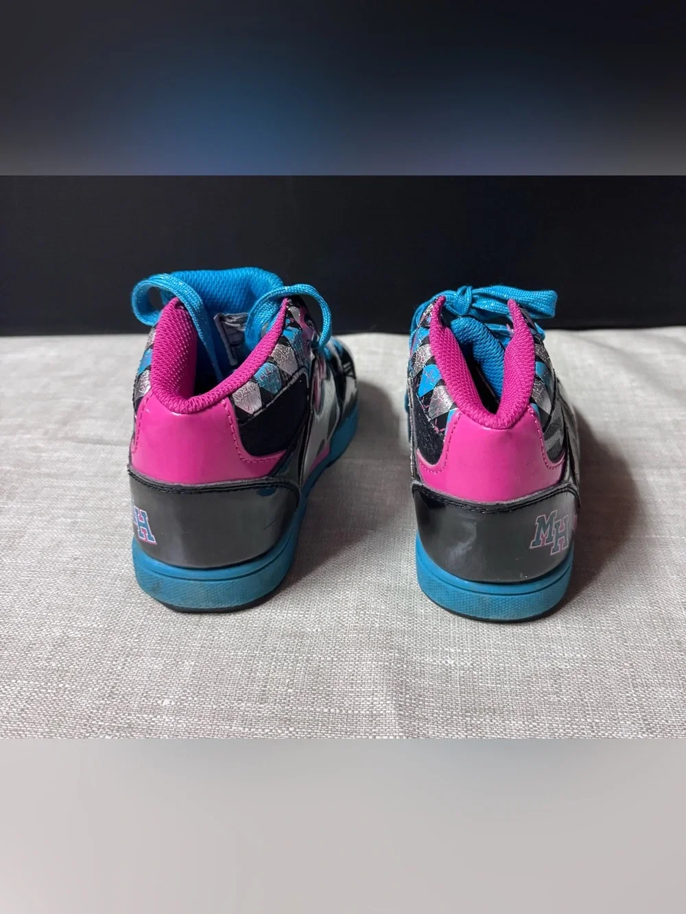 monster high Black, Blue & Pink Kids' High-Top Sneakers